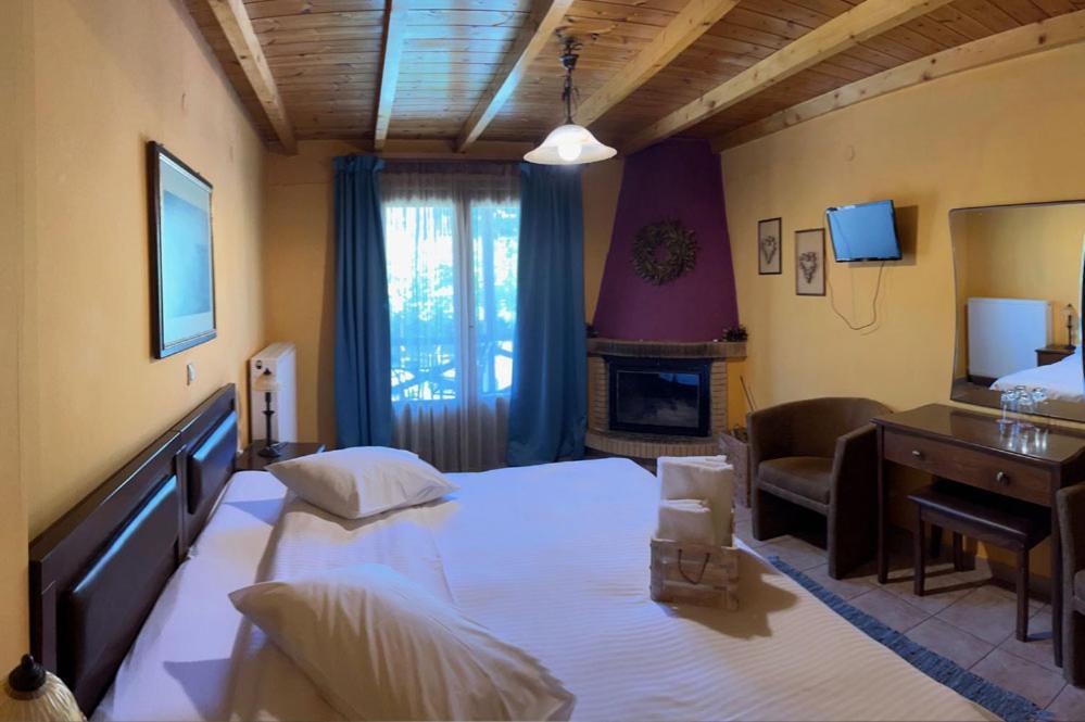 Guesthouse Teloni Vitina Exterior foto