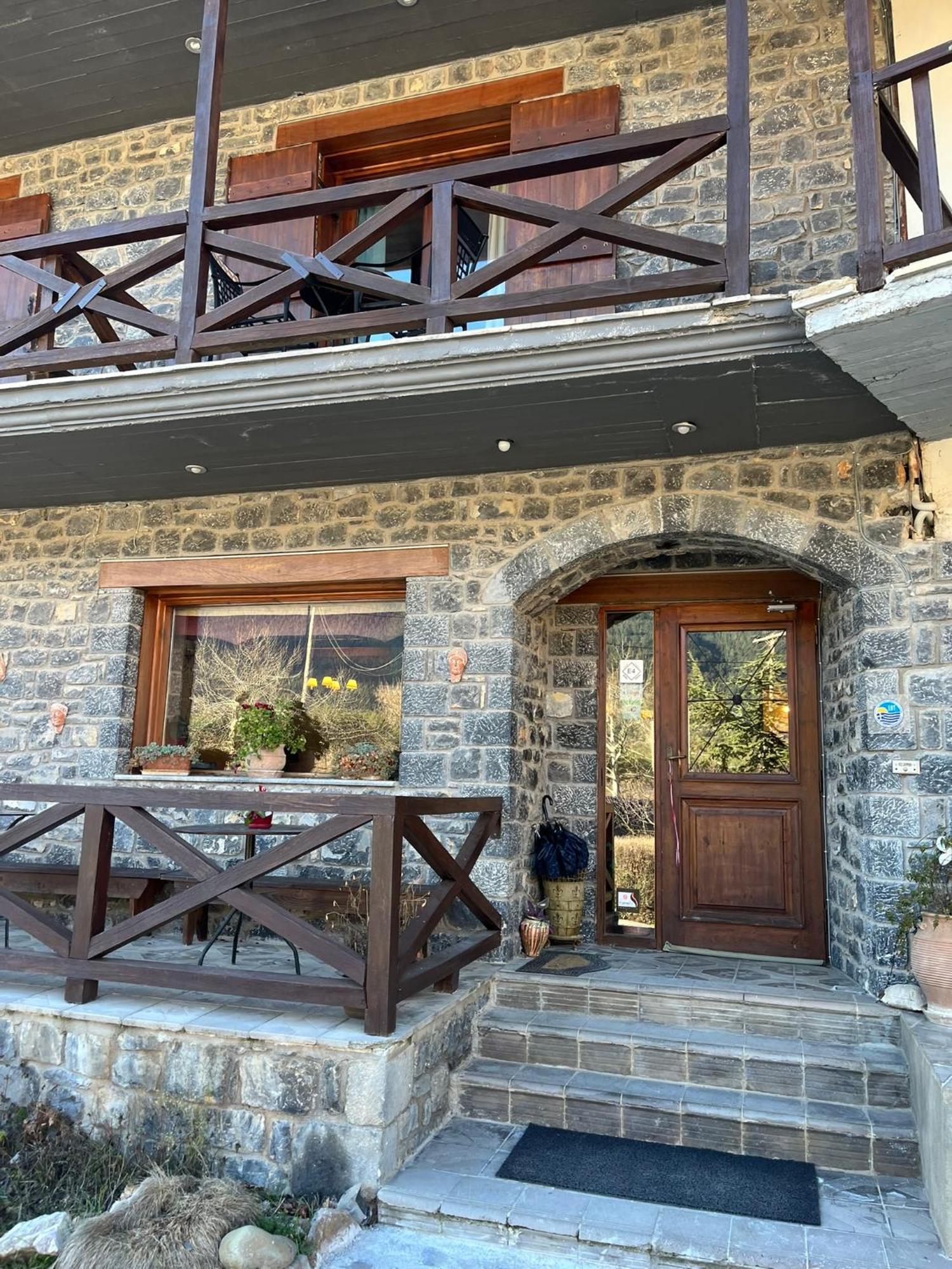 Guesthouse Teloni Vitina Exterior foto